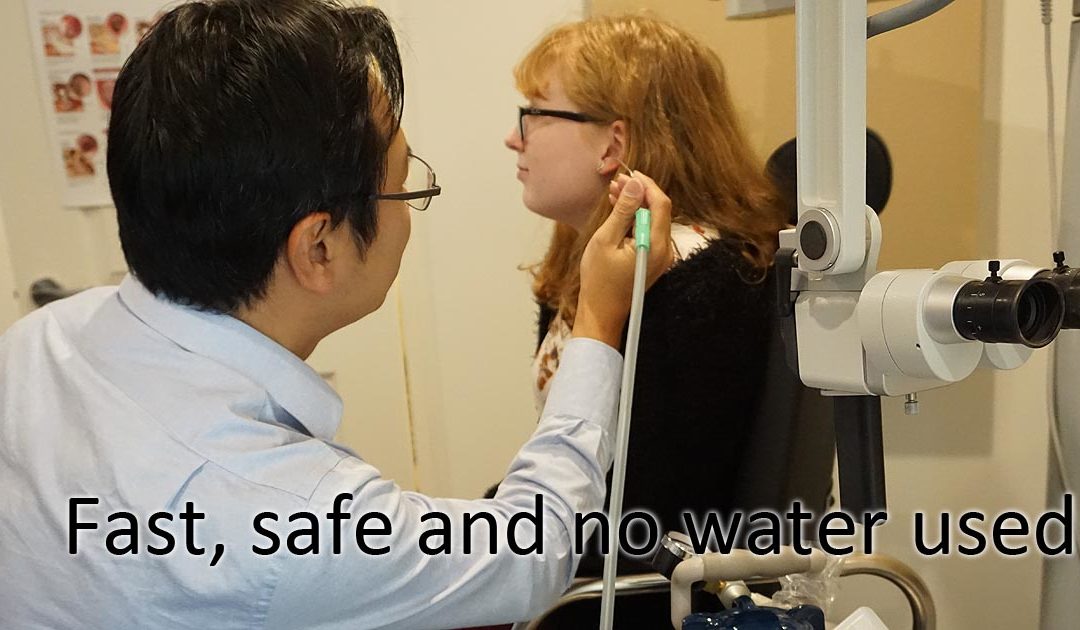 How to remove earwax safely?